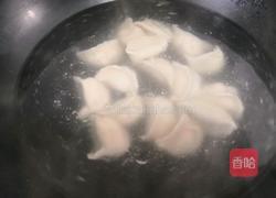 煮冷冻饺子不沾锅的方法的做法图解1