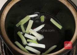 番茄虾仁菇汤的做法图解2