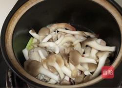 番茄虾仁菇汤的做法图解6