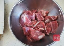 胡萝卜山药羊肉汤的做法图解3