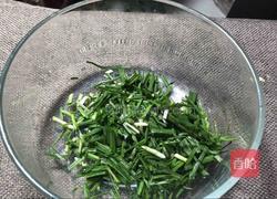 鲜虾韭菜饼的做法图解2