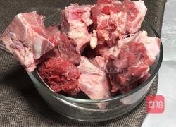 酱炖牛脊骨的做法图解1