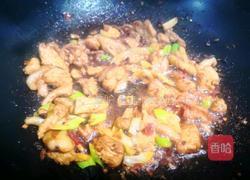 五花肉烧茄子的做法图解3