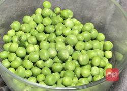 豌豆米炒肉的做法图解1