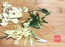 豌豆米炒肉的做法图解4