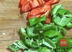 辣椒炒口蘑的做法图解3