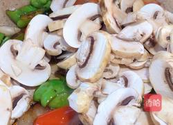 辣椒炒口蘑的做法图解11