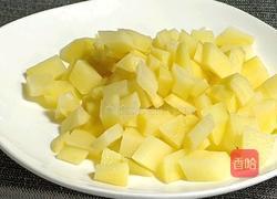 酸辣土豆藕丁的做法图解2
