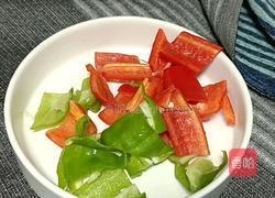 平菇炒肉的做法图解3