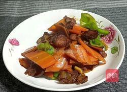 胡萝卜炒香肠的做法图解10