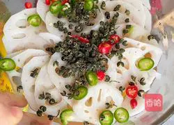 Illustration of how to make vine pepper and lotus root slices 8