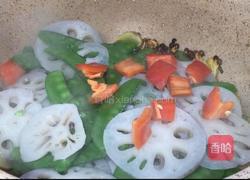 椒麻荷兰豆炒藕片的做法图解8