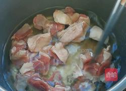 西红柿炖牛腩的做法图解1