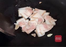 五花肉焖莲藕的做法图解3