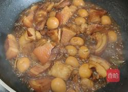 鹌鹑蛋红烧肉的做法图解9