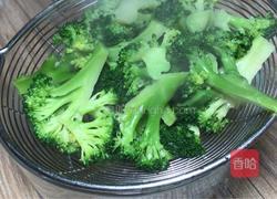 蚝油枸杞西兰花的做法图解6