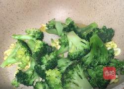 蚝油枸杞西兰花的做法图解8