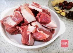 甘草党参羊肉汤的做法图解2