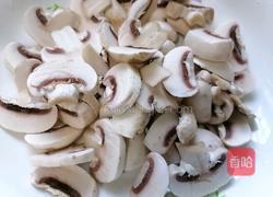 蘑菇炒肉的做法图解4