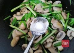 蘑菇炒肉的做法图解7