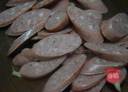 香肠炒西蓝花的做法图解3