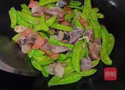 荷兰豆炒腊肠的做法图解5