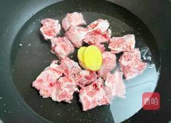 排骨板栗汤的做法图解4