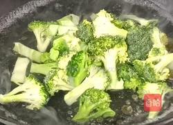 茄汁西兰花的做法图解4
