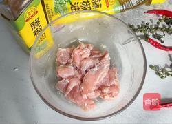 藤椒肉片的做法图解1