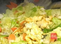 包菜胡萝卜炒鸡蛋的做法图解10