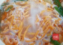 吃面 胡萝卜手擀面的做法图解13