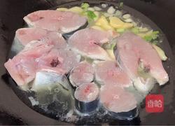 香焖马鲛鱼的做法图解5