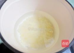银耳奶冻的做法图解4