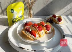 草莓抱抱卷的做法图解14