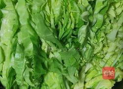 家常肉炒饼的做法图解1