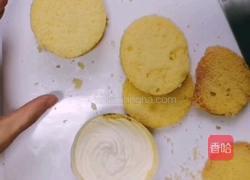 圣诞树纸杯蛋糕的做法图解4