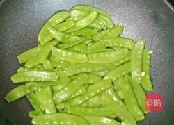 荷兰豆炒腊肠的做法图解9