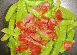 荷兰豆炒腊肠的做法图解11