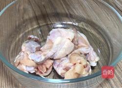 土豆烧鸡腿的做法图解1