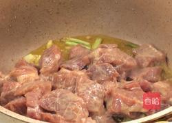 萝卜炖牛肉的做法图解6