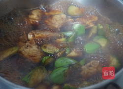 崇明绿皮茄子炖鱼的做法图解11