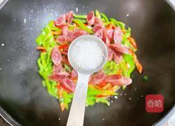 尖椒炒臘腸的做法圖解10
