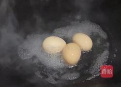 鸡蛋汉堡的做法图解1