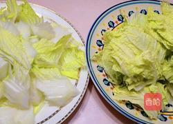 白菜配粉条的做法图解1