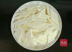 茭白炒腊肠的做法图解3