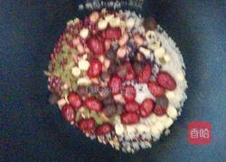 桂圆红枣腊八粥的做法图解2