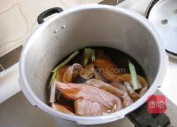 尖椒炒大肠的做法图解2