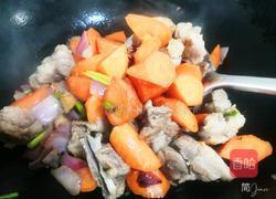 胡萝卜烧羊肉的做法图解6