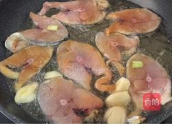 蒜香马鲛鱼的做法图解7