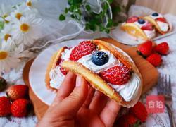 草莓抱抱卷的做法图解15
